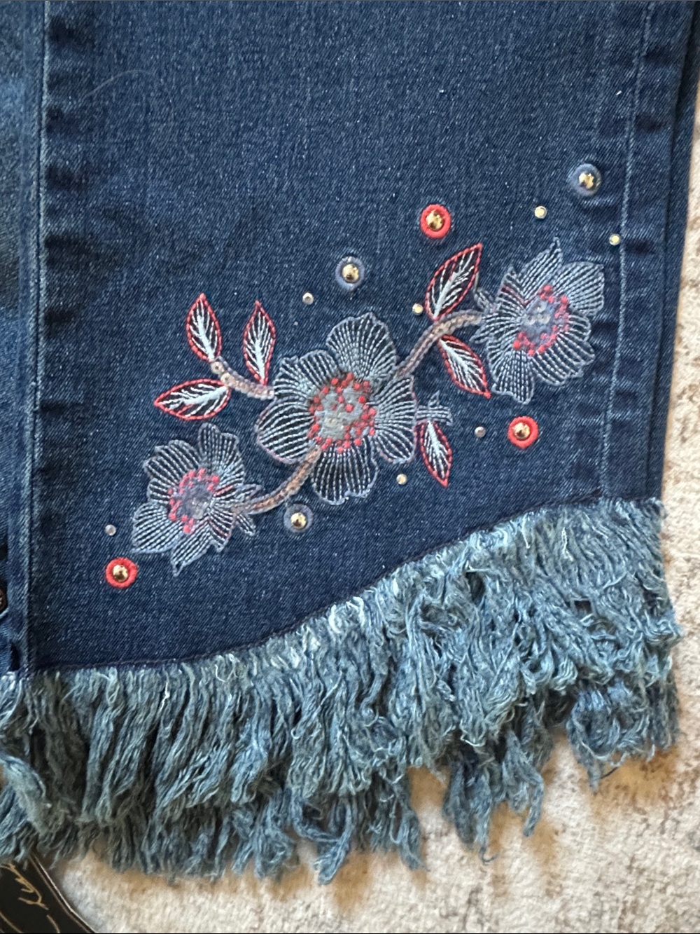 DG2 by Diane Gilman Dark Blue Embroidered Fringe Hem Cropped Jeans. 25 Inseam - Picture 4 of 5